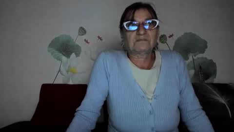 Snapshot of badgg chatting on 10.08.25 Gina online show from 10.08.25