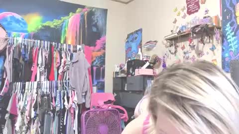 Snapshot of badgirl25alldatime chatting on 03.19.26 badgirl25alldatime online show from 03.19.26