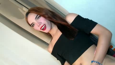 Snapshot of badgirl_jasmine chatting on 06.19.26 jasmine online show from 06.19.26
