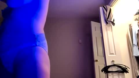 Snapshot of badgirlsclub1029 chatting on 01.13.26 badgirlsclub1029 online show from 01.13.26