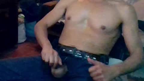 Snapshot of badhombremx chatting on 02.20.25 Mexican livin Off the Wall online show from 02.20.25