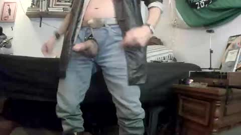 Snapshot of badhombremx chatting on 09.17.25 Mexican livin Off the Wall online show from 09.17.25