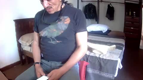 Mexican livin Off the Wall online show from 05.01.26