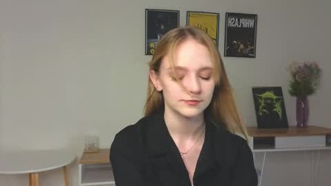 Snapshot of baeyoda chatting on 05.22.26 Kate online show from 05.22.26