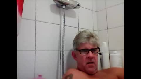 baggelina75 online show from 12.15.24