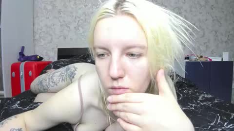 holly online show from 09.09.25