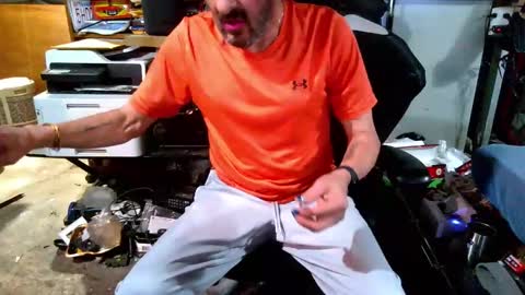 Snapshot of balddickstroking chatting on 09.10.25 balddickstroking online show from 09.10.25