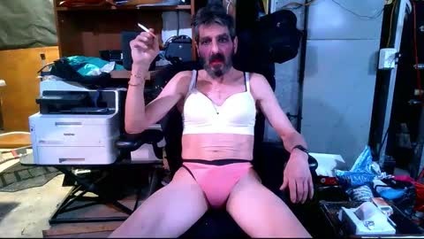 Snapshot of balddickstroking chatting on 12.16.25 balddickstroking online show from 12.16.25