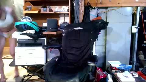 Snapshot of balddickstroking chatting on 12.20.25 balddickstroking online show from 12.20.25