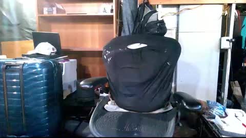 Snapshot of balddickstroking chatting on 12.22.25 balddickstroking online show from 12.22.25