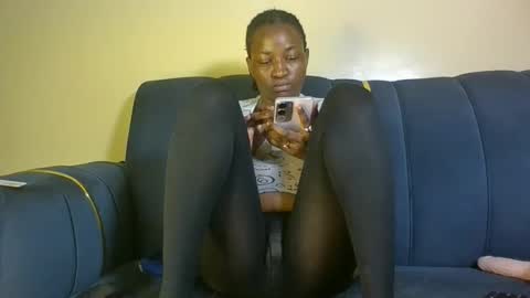 Snapshot of bambi_blush chatting on 11.29.25 bambi online show from 11.29.25