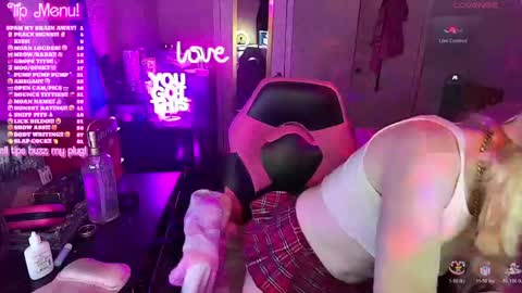 Snapshot of bambibimbosparkles chatting on 05.19.26 Bambi Sparkles TS online show from 05.19.26