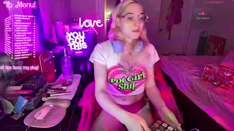 Snapshot of bambibimbosparkles chatting on 05.23.26 Bambi Sparkles TS online show from 05.23.26