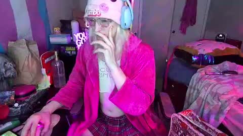 Snapshot of bambibimbosparkles chatting on 07.05.26 Bambi Sparkles TS online show from 07.05.26