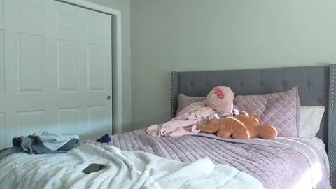 Snapshot of bambifarrina chatting on 10.27.25 bambifarrina online show from 10.27.25