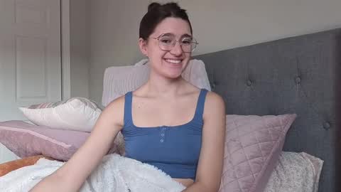 Snapshot of bambifarrina chatting on 01.15.26 bambifarrina online show from 01.15.26