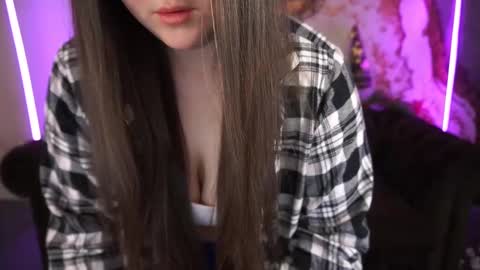 Snapshot of bambiliii chatting on 01.08.25 Bambi online show from 01.08.25