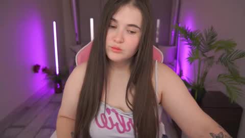 Snapshot of bambiliii chatting on 01.16.25 Bambi online show from 01.16.25