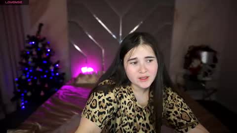 Snapshot of bambiliii chatting on 01.18.25 Bambi online show from 01.18.25