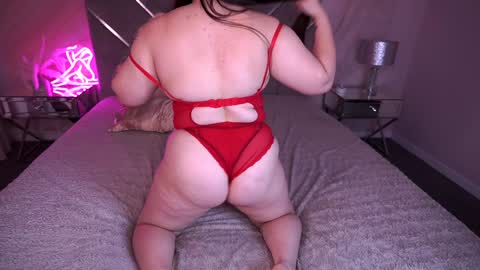 Snapshot of bambiliii chatting on 02.02.25 Bambi online show from 02.02.25