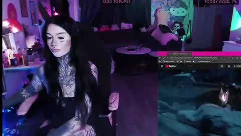 Snapshot of bambitatted chatting on 12.02.25 bambitatted online show from 12.02.25