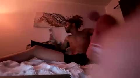 Snapshot of banananutzd chatting on 10.04.25 trillion online show from 10.04.25