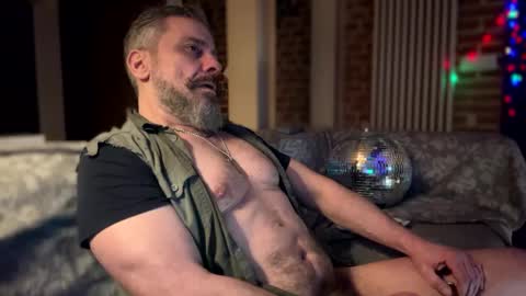 Snapshot of barba71 chatting on 01.25.25 Military man 69 online show from 01.25.25