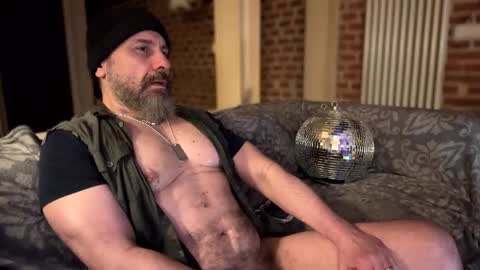 Snapshot of barba71 chatting on 02.09.25 Military man 69 online show from 02.09.25