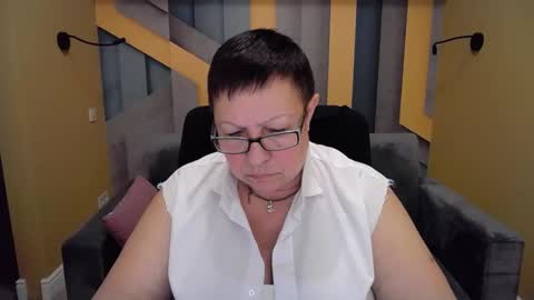 Snapshot of barbaraturners chatting on 12.15.24 barbaraturners online show from 12.15.24