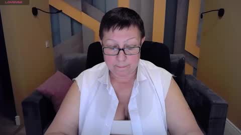 Snapshot of barbaraturners chatting on 12.25.24 barbaraturners online show from 12.25.24