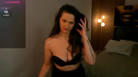 Snapshot of barbaraxoxox chatting on 12.02.25 barbaraxoxox online show from 12.02.25