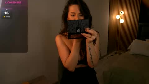 Snapshot of barbaraxoxox chatting on 12.03.25 barbaraxoxox online show from 12.03.25