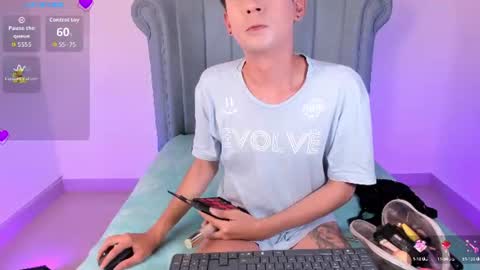 Snapshot of barbie_boy_ chatting on 06.21.26 I work from home this is my room 3 online show from 06.21.26