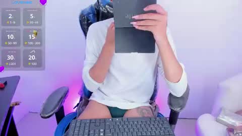 Snapshot of barbie_boy_ chatting on 07.05.26 I work from home this is my room 3 online show from 07.05.26