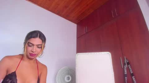 Snapshot of barbie_ds chatting on 10.03.25 barbie_ds online show from 10.03.25