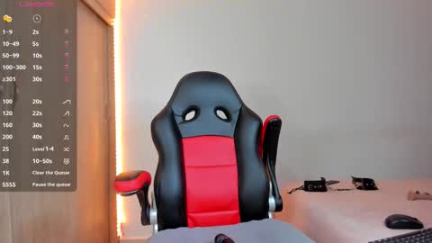 Snapshot of barbie_ebony_ chatting on 11.14.25 Nicolle online show from 11.14.25