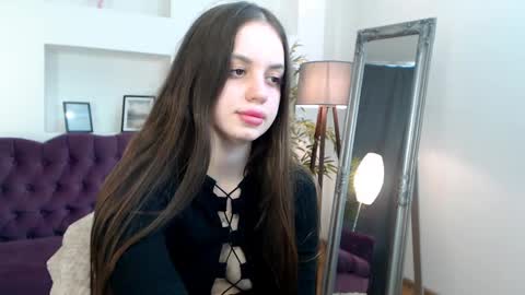 Snapshot of barbie_hump chatting on 04.19.26 Scarlett online show from 04.19.26