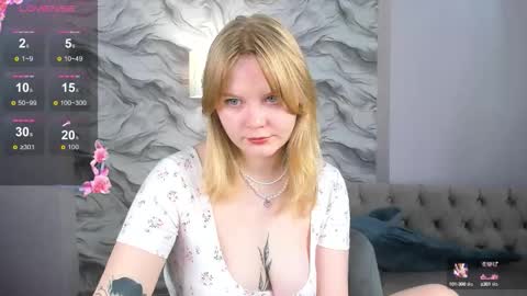 Snapshot of barbie_staze chatting on 10.03.25 Barbie Staze online show from 10.03.25