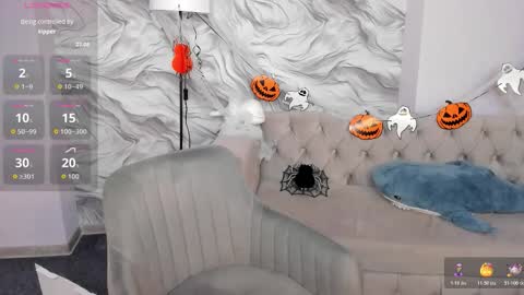 Snapshot of barbie_staze chatting on 10.20.25 Barbie Staze online show from 10.20.25
