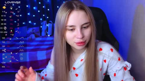 Snapshot of barbieee_doll chatting on 12.03.24 Eva online show from 12.03.24