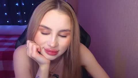 Snapshot of barbieee_doll chatting on 02.19.25 Eva online show from 02.19.25
