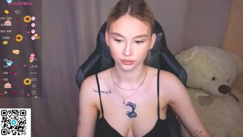 Snapshot of barbieee_doll chatting on 09.30.25 Eva online show from 09.30.25