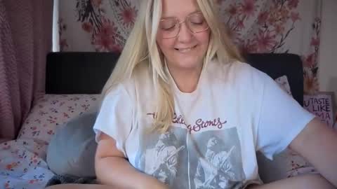 barbiegirl966 online show from 10.07.25