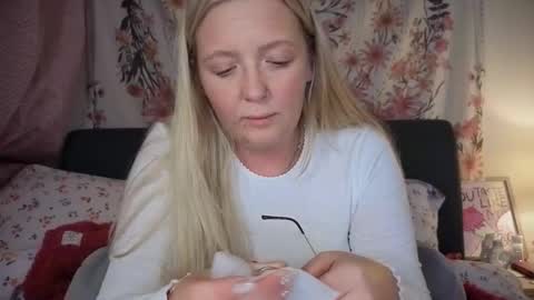 barbiegirl966 online show from 01.14.26