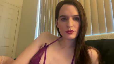 Snapshot of barbiejules chatting on 01.22.25 BarbieJules online show from 01.22.25