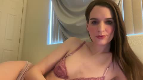 Snapshot of barbiejules chatting on 10.07.25 BarbieJules online show from 10.07.25