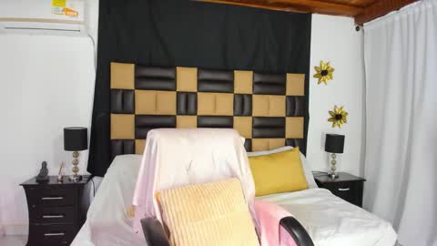 Snapshot of barbiekano chatting on 11.16.25 barbiekano online show from 11.16.25