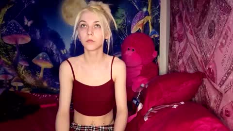 Snapshot of barbieswrld_420 chatting on 11.10.25 barbieswrld_420 online show from 11.10.25