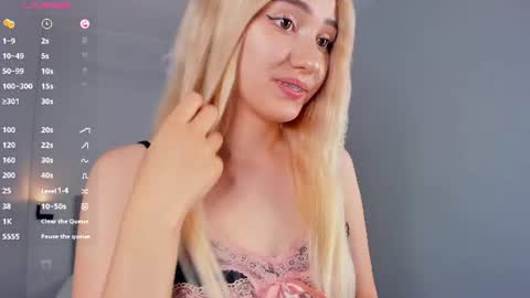 Snapshot of barbimia chatting on 07.12.26 Mia online show from 07.12.26