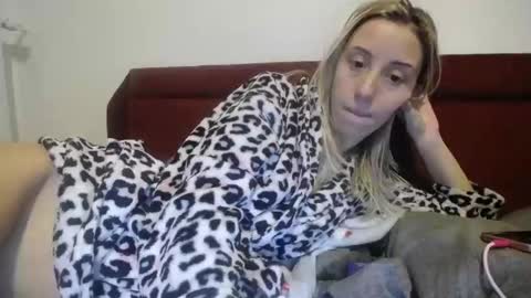 Snapshot of barelylegalblondy chatting on 02.25.25 Lena online show from 02.25.25